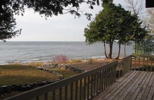 Sturgeon Bay Cottage | YOUR KEY TO THE DOOR