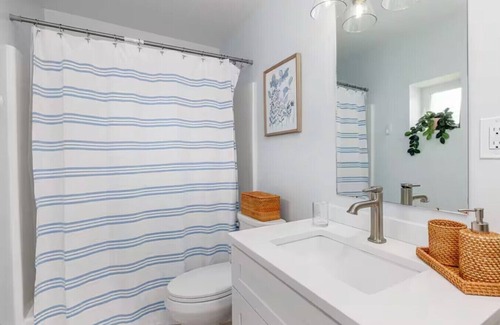 North Wildwood Apartment | Your Oasis awaits! Steps to the Beach and pool. Close to everything in NWW