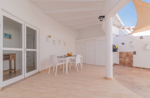 Corralejo Villa | Your oasis of peace in Corralejo, views of the ocean and volcanoes. Top pool!