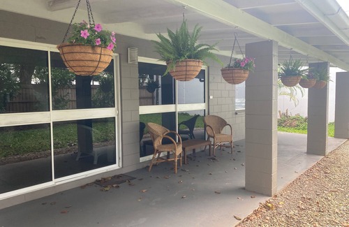 Port Douglas Cottage | Your Own Private Cottage in the heart of Town.