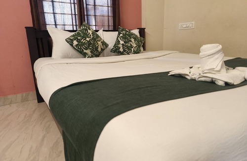 Kochi Hotel | YOUR PERFECT STAY IN KOCHI ALL AROUND 3 KM , NEAR TO LULU MALL, 3 KM TO STATIONS