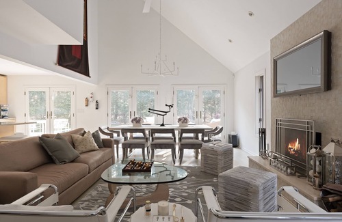 East Hampton House | Your Private Hamptons Getaway with year round outdoor hot tub and sauna!