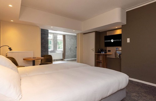 Berg en Dal Hotel | Your Relaxing Base for Outdoor and City Adventures! Indoor Pool, Onsite Dining!
