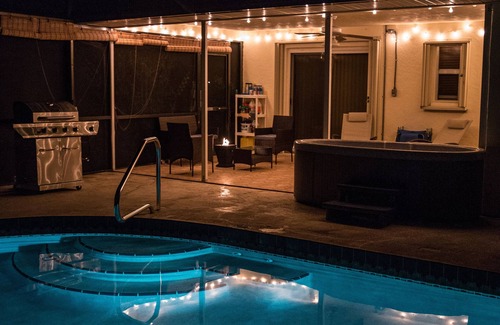 Oakland Hills House | Your serene escape - Modern, cozy, and close to the beach.