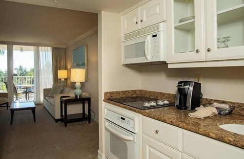 Marco Island Resort | Your Slice of Paradise at Marco Beach Ocean Resort