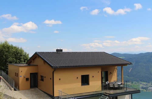 Steindorf am Ossiacher See Apartment | Your sunny box seat over the lake