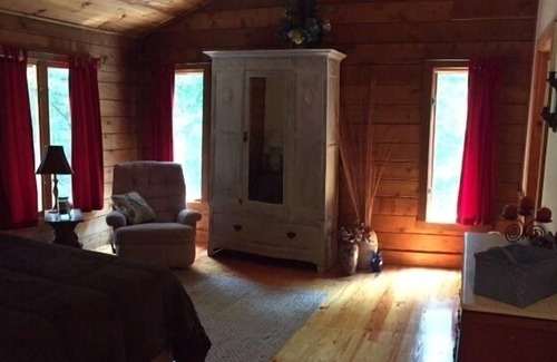Horse Shoe Cabin | Your Vacation Getaway at Smoky Mountain Lodge