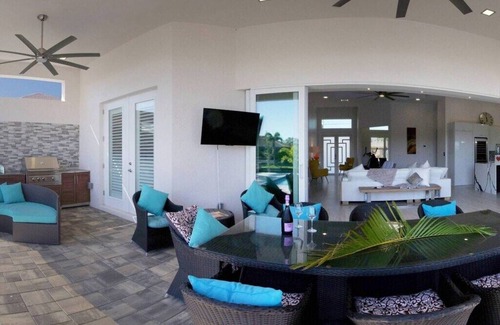 Pelican Villa | Your vacation starts here with Exclusive Tropical Villas🌴☀️🌴 3 bedroom & 3 bath