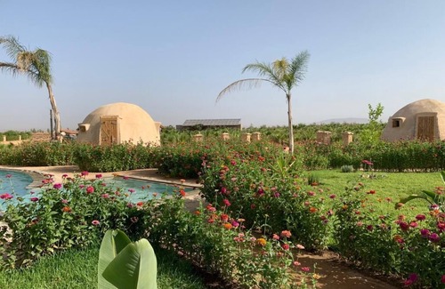Ain Cheggag Apartment | Yourtes Insolites et Entièrement Écologiques Avec Piscine