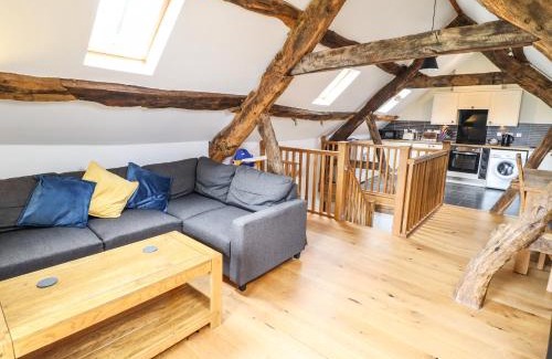 Dolgellau House | Ysgubor Las