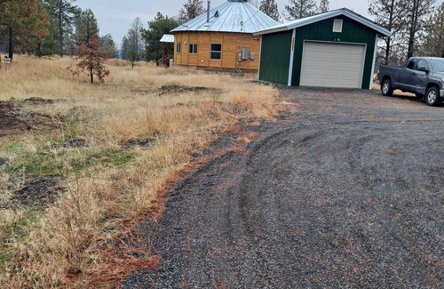 Medical Lake Cabin | Yurt cabin on 10 acres, fire pit, wildlife galore, close to lakes & Spokane WA