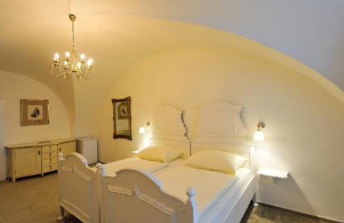 Nove Mesto nad Metuji House | Zámek Nové Město nad Metují