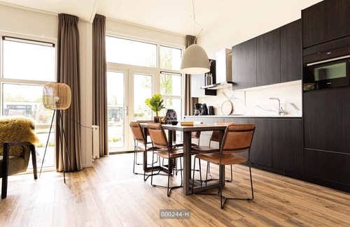 Cromvoirt Ski Chalet | ✓ Z Module at Résidence de Leuvert ✓ Holiday home for 6 persons ✓ Located near Den Bosch (Noord-Brabant) ✓ Near De IJzeren Man ✓ Book directly through the park