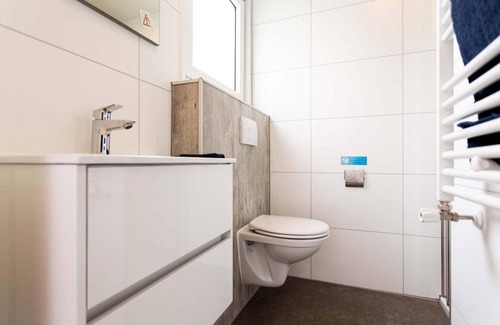 Cromvoirt Ski Chalet | ✓ Z Module at Résidence de Leuvert ✓ Holiday home for 6 persons ✓ Located near Den Bosch (Noord-Brabant) ✓ Near De IJzeren Man ✓ Book directly through the park