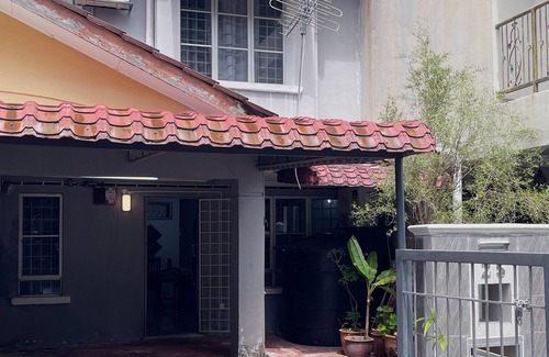 Kampung Sungai Kembong Hilir Hotel | Z&S Mahkota Homes - Homestay