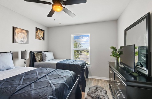 Zachary House | Zachary, LA - close to Golf course, parks and schools. minutes from Baton Rouge