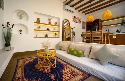 Mumbul Villa | Zahra 2 bedroom Villa. Has It All. Peace & Quiet But Close Enough To All.