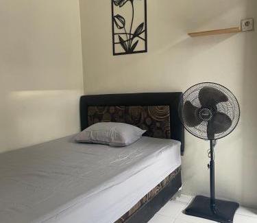 Pogung Lor House | Zahra Guesthouse Shar'i