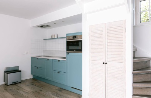 Municipality of Veere House | Zeeuws Huisje is centrally located within cycling distance of the beach