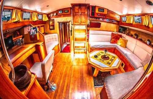Vlissingen Boat Rental | Zeilschip Lucia