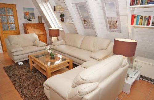 Damp Resort | Zeltdachhaus mit TV im Schlafzimme