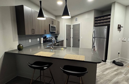 Frisco Apartment | Zen 1BR Apt in Pleasant Frisco with fitness room, pool, EV charging and more!