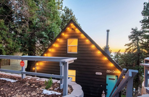 Running Springs Cabin | Zen Den: 2-bedroom cabin 11 minutes from Snow Valley Mountain Resort
