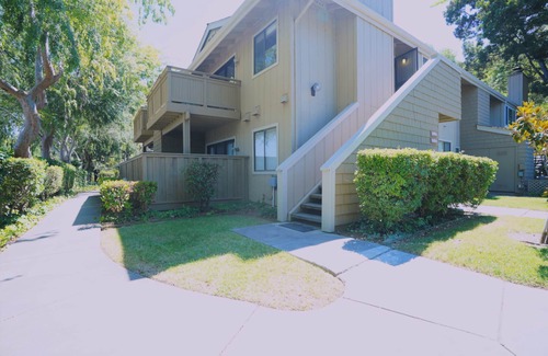 Edenvale Condo | Zen Minimalist 2BR Condo: Prime Location + AC