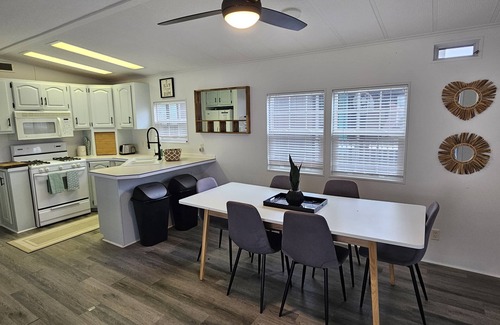 Sherkston Cottage | Zen paradise in Sherkston Shores!