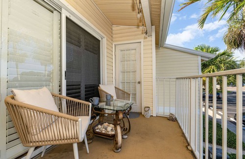 Ocean Side Village Condo | Zen · Serene King Bed Condo · Half Mile from Beach