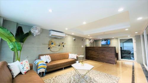 DLF Phase 3 Apartment | ZEN Studios - DLF CyberCity Gurgaon
