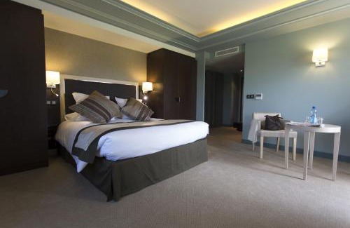 Juvignac Hotel | Zenitude Hotel la Valadière, an Ascend Collection Hotel