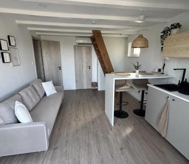 Pusztavacs Apartment | ZeNova Vendégház