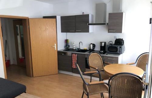 Neustadt Apartment | Zentrale 2 Zimmer EG Wohnung mit Balkon