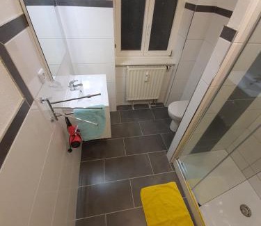 Neustadt Apartment | Zentrale 2 Zimmer EG Wohnung mit Balkon