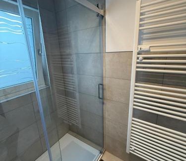 Ahrweiler Apartment | Zentrale FeWo mit Terrasse und Weinbergblick