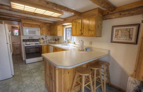 Zephyr Cove House | Zephyr Cabin, Private Beach (NVH0581)