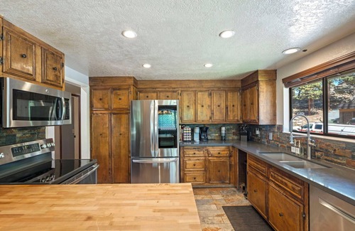 Zephyr Cove House | Zephyr Cove Home In The Hills, Lake Views, Yard, Hot Tub, Great for Pets!