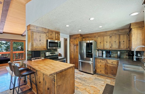 Zephyr Cove House | Zephyr Cove Home In The Hills, Lake Views, Yard, Hot Tub, Great for Pets!