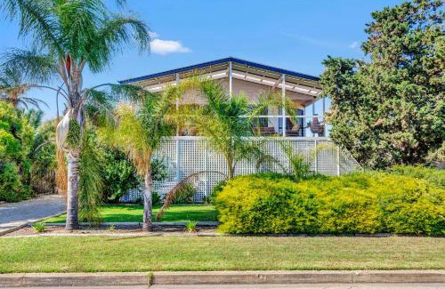 Port Willunga House | Zephyr Shores - Port Willunga - C21 SouthCoast Holidays