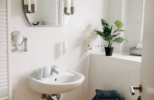 Wachenheim an der Weinstrasse Bed & Breakfast | Zimmer5 - Altstadt-residenz