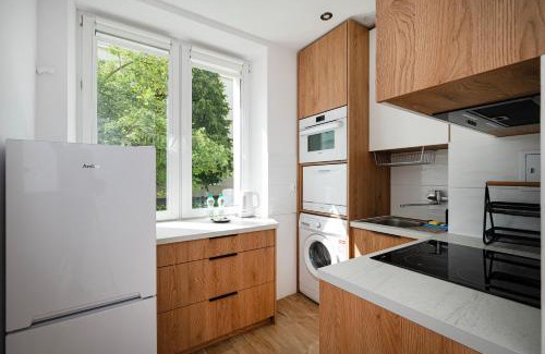 Baluty Apartment | Zielna Comfort Studio by BookingHost