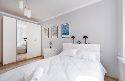 Baluty Apartment | Zielna Comfort Studio by BookingHost