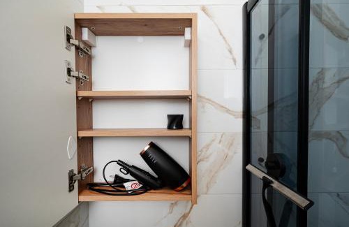 Baluty Apartment | Zielna Comfort Studio by BookingHost