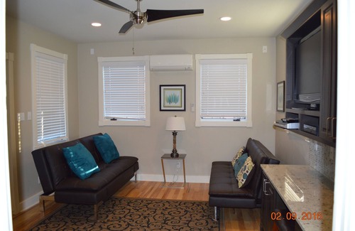 Barton Heights House | Zilker, Downtown Austin view