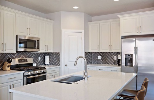 Washington House | Zion Zen Family-Friendly Townhouse With Home Theater and Pool access