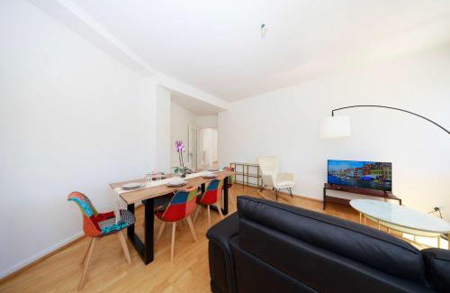 Sihlfeld Apartment | Zurich City Gem Steps to Tram Family & group