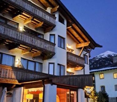 Seefeld in Tirol Cabin | Zwei Hirsche