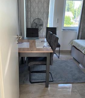 Aubing-Sud Apartment | Zwei Zimmer Apartment - ideal zum getrennten Schlafen
