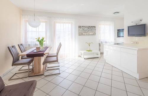 Tramin Apartment | "Zwerger Süden" vacation apartment with balcony, pool and large sunbathing lawn